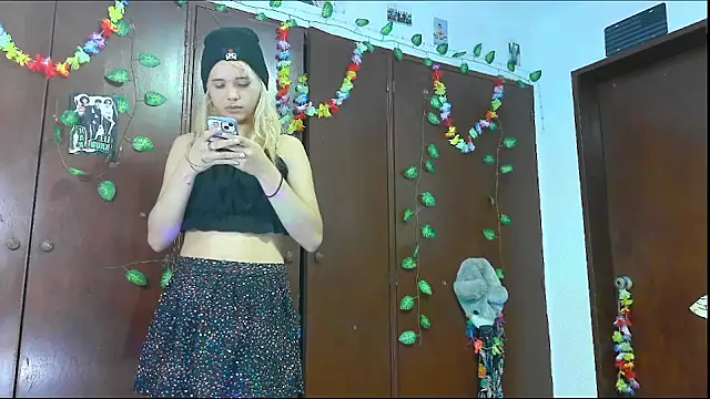 Snapshot of _jessica_rabbit chatting on 04/15/26, 07:58 jessica rabbit online show from 04/15/26, 07:58