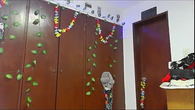 Snapshot of _jessica_rabbit chatting on 04/16/26, 09:50 jessica rabbit online show from 04/16/26, 09:50