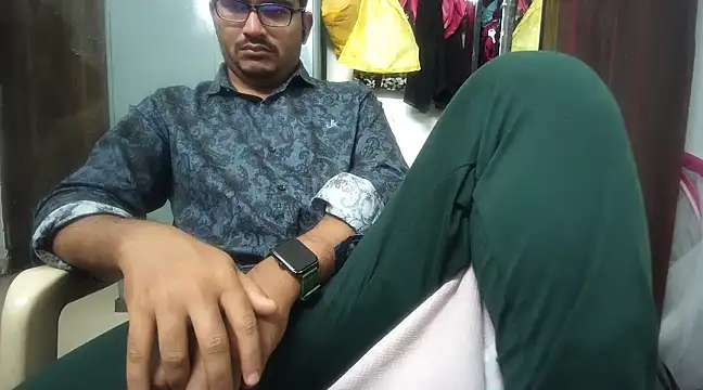 Snapshot of naughtymike0007 chatting on 01/14/25, 09:02 naughtymike0007 online show from 01/14/25, 09:02