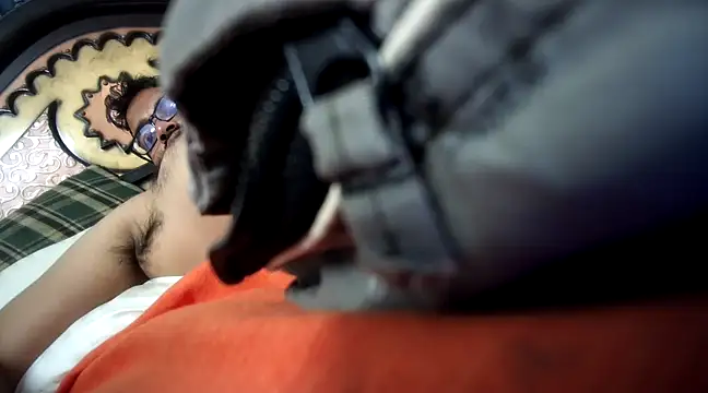 Snapshot of naughtymike0007 chatting on 01/19/25, 02:57 naughtymike0007 online show from 01/19/25, 02:57