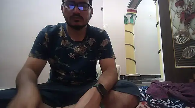 Snapshot of naughtymike0007 chatting on 01/27/25, 02:02 naughtymike0007 online show from 01/27/25, 02:02