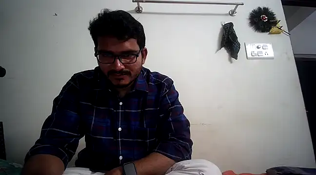 Snapshot of naughtymike0007 chatting on 02/02/25, 02:34 naughtymike0007 online show from 02/02/25, 02:34