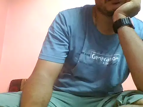 Snapshot of naughtymike0007 chatting on 10/13/25, 03:45 naughtymike0007 online show from 10/13/25, 03:45