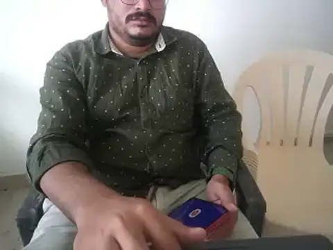 Snapshot of naughtymike0007 chatting on 11/26/25, 08:48 naughtymike0007 online show from 11/26/25, 08:48