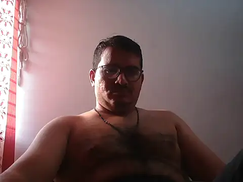 Snapshot of naughtymike0007 chatting on 05/13/26, 11:51 naughtymike0007 online show from 05/13/26, 11:51