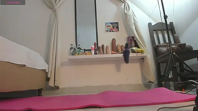 Snapshot of Alessiiaa_ chatting on 10/24/25, 07:32 Alessiiaa online show from 10/24/25, 07:32