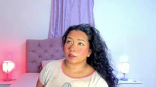 Latinabombsheell online show from 09/24/25, 05:33