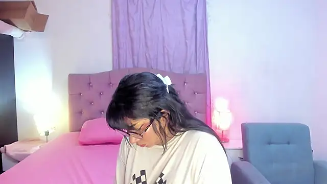 Snapshot of Latinabombsheell chatting on 04/09/26, 06:41 Latinabombsheell online show from 04/09/26, 06:41