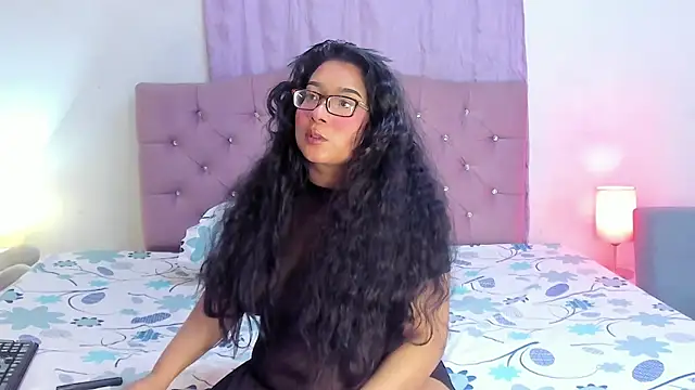 Latinabombsheell online show from 07/26/26, 05:26