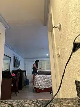 Snapshot of Gin4Cole chatting on 01/07/25, 08:34 Gin4Cole online show from 01/07/25, 08:34