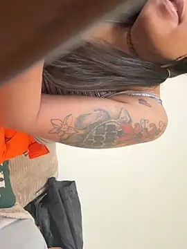 Snapshot of Gin4Cole chatting on 02/14/25, 03:26 Gin4Cole online show from 02/14/25, 03:26