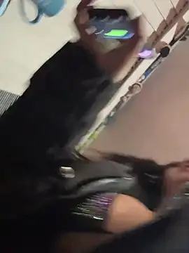 Snapshot of Gin4Cole chatting on 02/20/25, 01:36 Gin4Cole online show from 02/20/25, 01:36