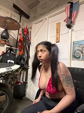 Snapshot of Gin4Cole chatting on 02/27/25, 01:28 Gin4Cole online show from 02/27/25, 01:28