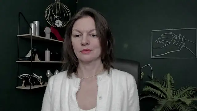 Snapshot of VivianWILD chatting on 01/14/26, 07:03 VivianWILD online show from 01/14/26, 07:03