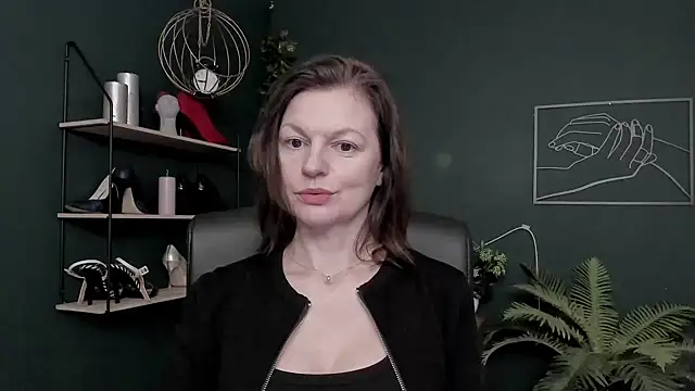 Snapshot of VivianWILD chatting on 01/15/26, 07:02 VivianWILD online show from 01/15/26, 07:02