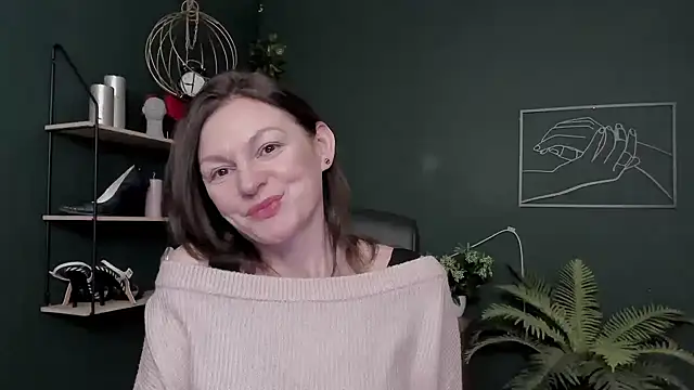 Snapshot of VivianWILD chatting on 02/04/26, 07:36 VivianWILD online show from 02/04/26, 07:36