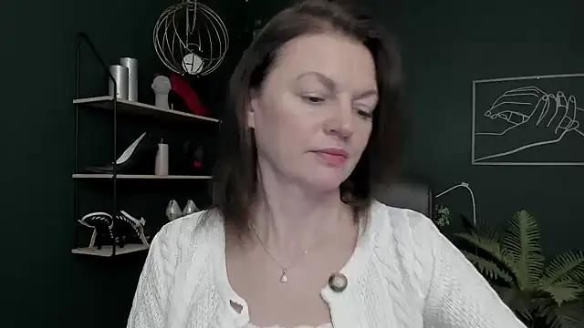 Snapshot of VivianWILD chatting on 02/13/26, 07:04 VivianWILD online show from 02/13/26, 07:04