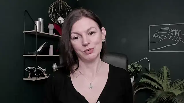 Snapshot of VivianWILD chatting on 02/18/26, 09:49 VivianWILD online show from 02/18/26, 09:49