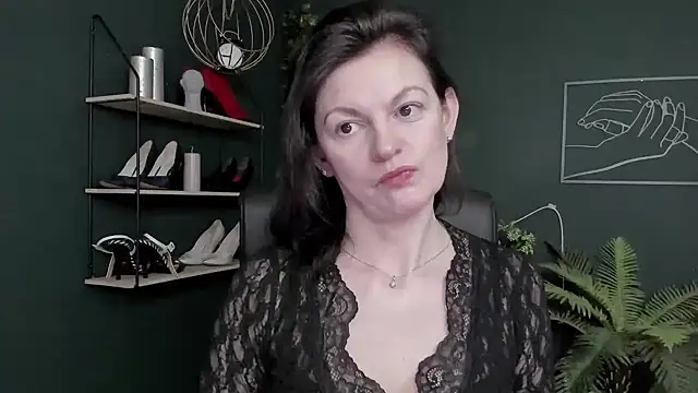 Snapshot of VivianWILD chatting on 02/27/26, 07:30 VivianWILD online show from 02/27/26, 07:30