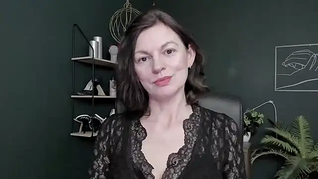 Snapshot of VivianWILD chatting on 03/17/26, 07:12 VivianWILD online show from 03/17/26, 07:12