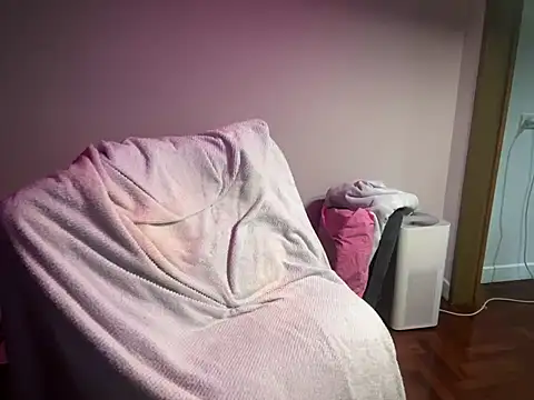 Snapshot of cloudboy_kk8 chatting on 01/08/25, 04:54 cloudboy kk8 online show from 01/08/25, 04:54