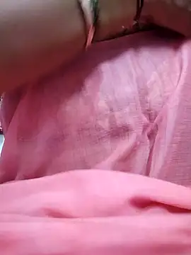 Snapshot of Januhot18 chatting on 12/30/24, 03:57 Januhot18 online show from 12/30/24, 03:57