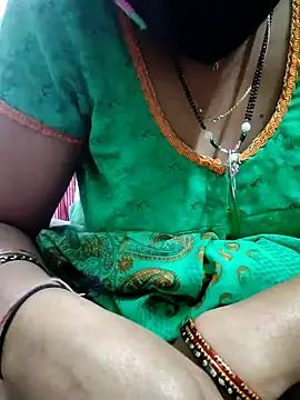 Snapshot of Januhot18 chatting on 01/04/25, 07:24 Januhot18 online show from 01/04/25, 07:24