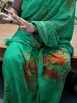 Snapshot of Januhot18 chatting on 01/06/25, 01:30 Januhot18 online show from 01/06/25, 01:30