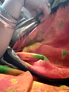 Snapshot of Januhot18 chatting on 01/07/25, 04:05 Januhot18 online show from 01/07/25, 04:05