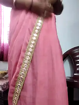 Snapshot of Januhot18 chatting on 01/09/25, 06:06 Januhot18 online show from 01/09/25, 06:06