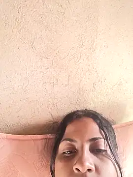 Giselabrunette25 online show from 12/21/25, 02:24