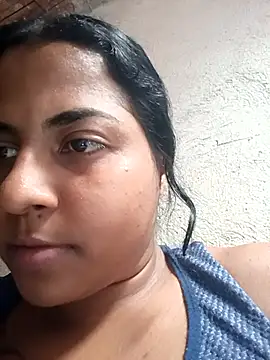 Snapshot of Giselabrunette25 chatting on 03/10/26, 02:44 Giselabrunette25 online show from 03/10/26, 02:44