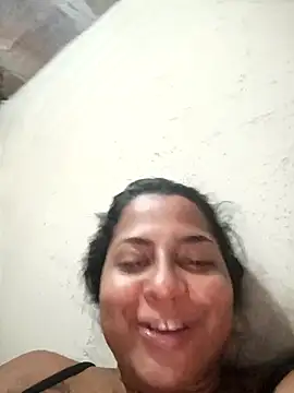 Snapshot of Giselabrunette25 chatting on 03/24/26, 02:05 Giselabrunette25 online show from 03/24/26, 02:05