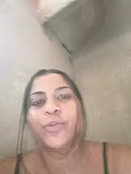 Snapshot of Giselabrunette25 chatting on 04/01/26, 02:36 Giselabrunette25 online show from 04/01/26, 02:36