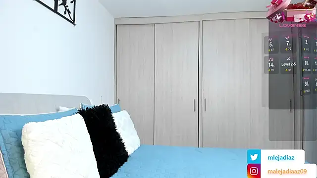 MalejaDiaz  online show from 02/11/25, 07:16