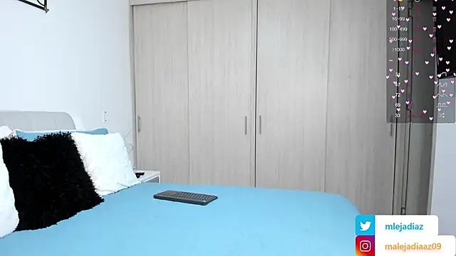 MalejaDiaz  online show from 02/18/25, 12:37