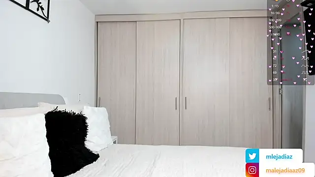 MalejaDiaz  online show from 03/20/25, 09:56