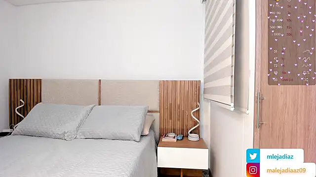 MalejaDiaz  online show from 10/10/25, 04:06