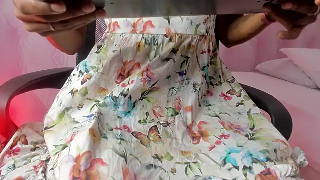 Hilary-banks online show from 01/31/25, 04:03