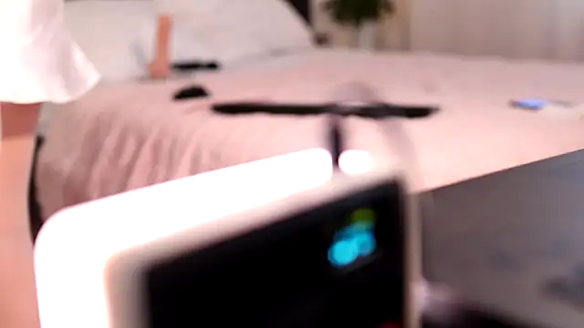 AnnittaStar online show from 12/05/24, 05:15