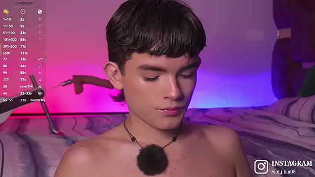 Angelo 018 online show from 10/31/25, 03:18