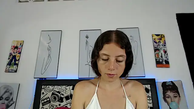 Snapshot of Rihana14 chatting on 04/19/26, 06:10 Rihana14 online show from 04/19/26, 06:10