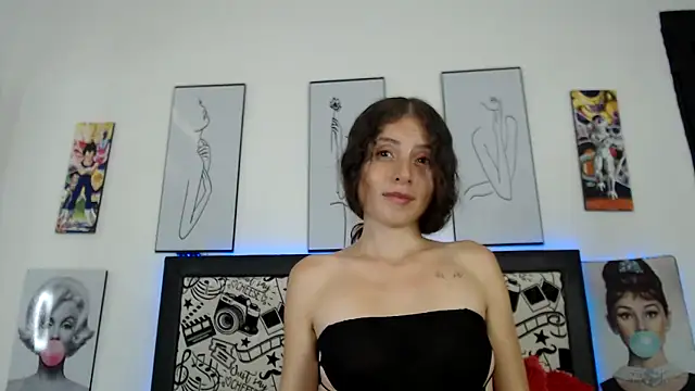 Snapshot of Rihana14 chatting on 05/16/26, 07:34 Rihana14 online show from 05/16/26, 07:34