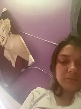 Snapshot of itzcheyduh chatting on 10/14/25, 12:50 itzcheyduh online show from 10/14/25, 12:50