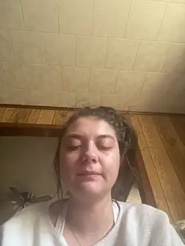 Snapshot of itzcheyduh chatting on 02/28/26, 01:45 itzcheyduh online show from 02/28/26, 01:45