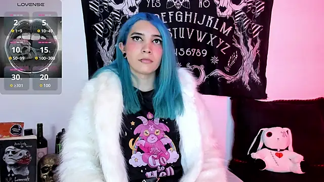 Snapshot of sofi_pretty_uwu- chatting on 12/25/24, 03:40 sofi pretty uwu- online show from 12/25/24, 03:40