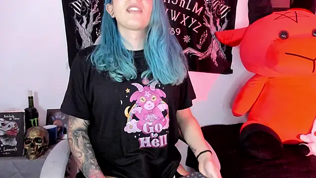 Snapshot of sofi_pretty_uwu- chatting on 01/13/25, 07:54 sofi pretty uwu- online show from 01/13/25, 07:54