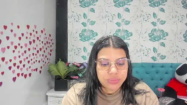 LindaBreeS online show from 02/06/25, 02:04