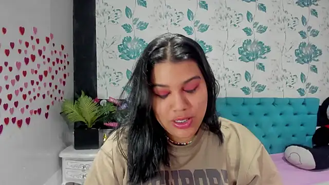 LindaBreeS online show from 02/06/25, 05:09