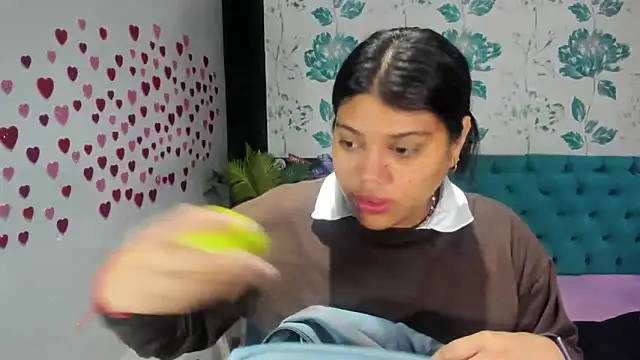 LindaBreeS online show from 02/07/25, 01:43